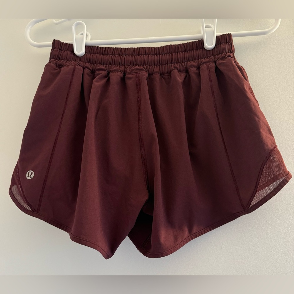 Lululemon Athletica Hotty Hot Low-Rise Lined Short 4” inseam - Color Burgundy